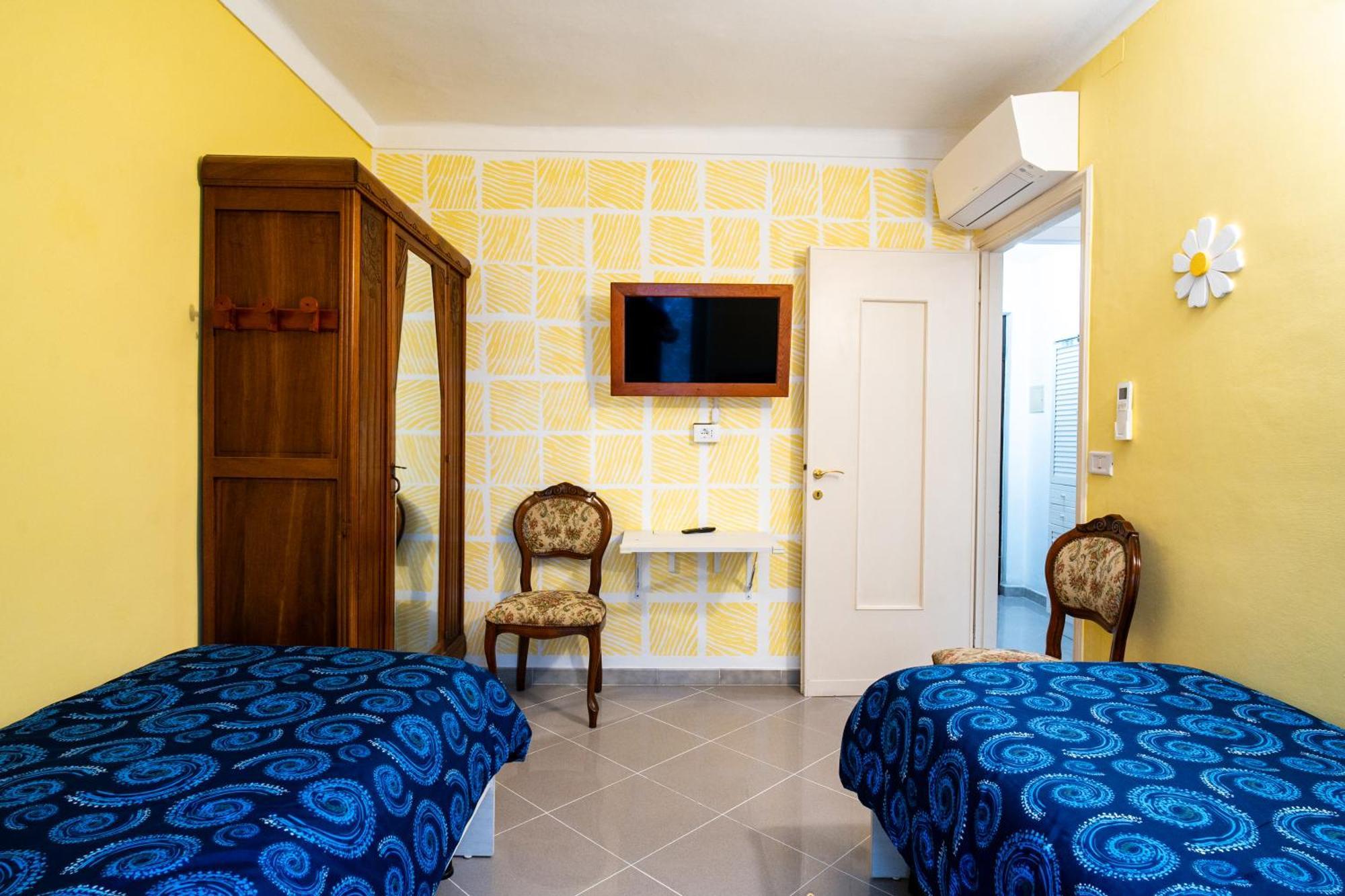 Casa Stefi Sunremo - Parcheggio Privato, 500 Mt Dalla Spiaggia Sanremo Luaran gambar